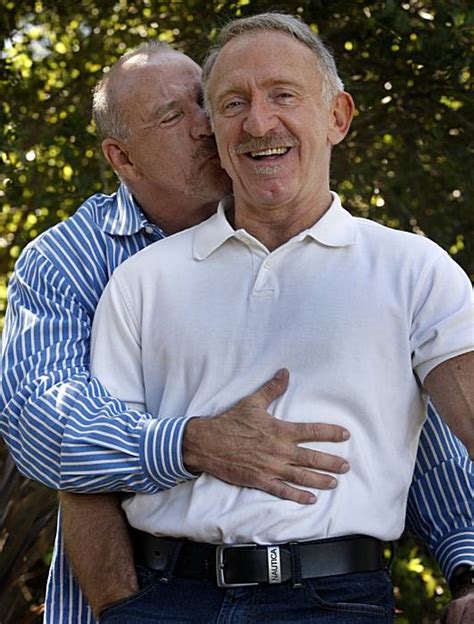 Gay Older Men (Pics, Gifs & Videos)